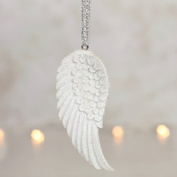 4/10$ NEW Glittery Angel Wing Ornament - Picture 1 of 8